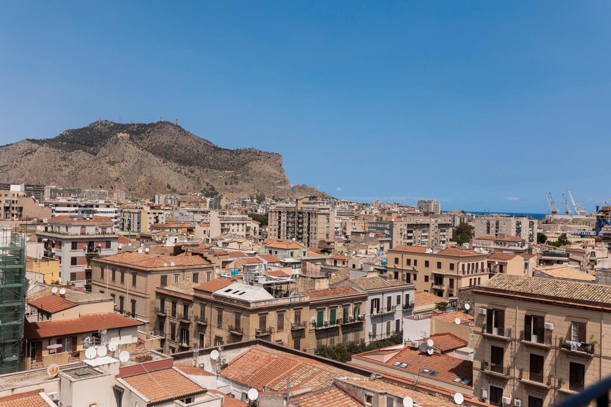 Politeama Charming Apartment Palermo Esterno foto